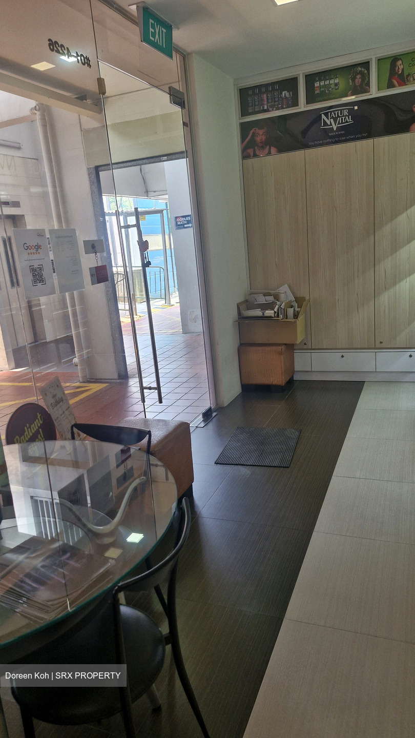 Ang Mo Kio Avenue 6 (D20), Shop House #627445661